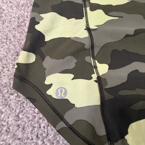 Lululemon Camo Sleeveless open back tank Top - green army Size Approx. Small - Picture 4 of 5